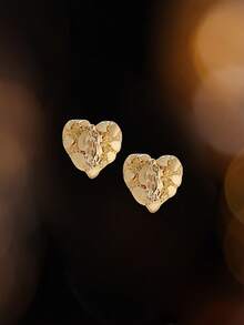 Um Par de Brincos Assimétricos em Formato de Coração Nugget da KRKC & Co, com um Toque de Moda Retrô Versátil e Sofisticado, Brincos de 11mm Adequados para Uso Diário, Presentes de Casamento, Simples e Confortáveis para Mulheres, Acessórios de Joalheria Unissex