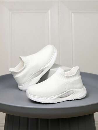 1 paire de chaussettes de sneakers décontractées pour enfants, respirantes, élastiques, douces, amortissantes, à séchage rapide et antidérapantes, convenant pour la course, la marche, l'école et le style streetwear, pour garçons et filles