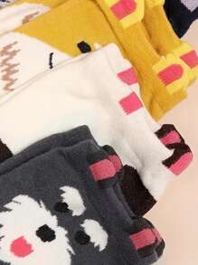5 pares de calcetines de media caña para mujer con patrones de perros de dibujos animados, resistentes al olor, que absorben la humedad, suaves y cómodos, adecuados para deportes al aire libre/fiestas y uso diario. Calcetines cortos transpirables con lindos patrones de perros de dibujos animados.