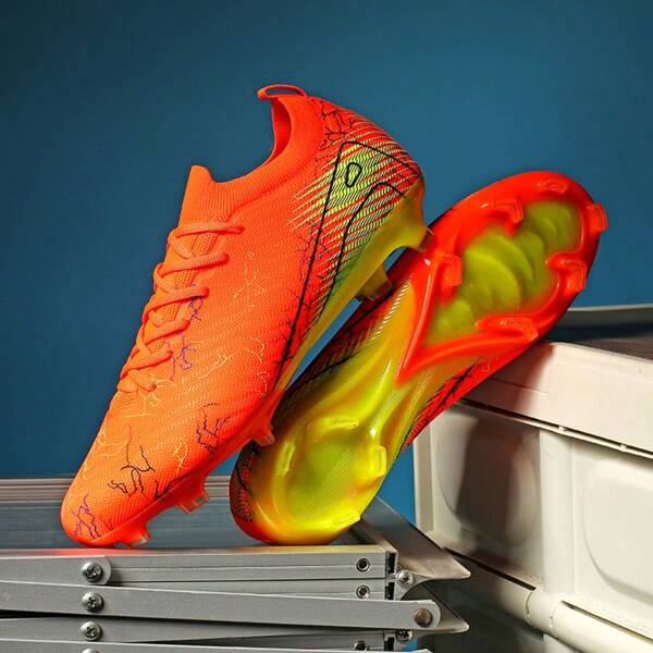 New Seamless Teenage Football/Soccer Shoes Recommended For School, Students, Match, Training. Low-Top, Long Studs, Wear-Resistant, Non-Slip, Grip, Unisex Adult