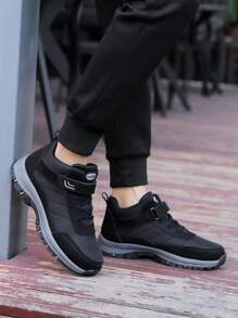 Zapatos de senderismo deportivos para hombres, botas de escalada antideslizantes y resistentes a la abrasión para uso casual de mediana edad y personas mayores, nuevas para otoño/invierno