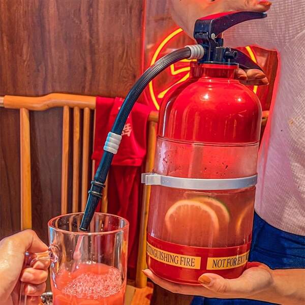 1pc Fire Extinguisher, Creative Beer And Liquor Set, Hand Pressed Beverage Bottle, Brewing Cup, Draft Beer And Liquor Dispenser, Mini Water Dispenser