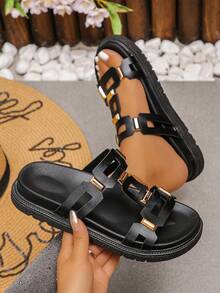 A Pair Of Fashionable, Comfortable Women's Buckle Decorated Thick Soled Sandals, Suitable For Daily Leisure Or Beach Vacations. The Comfortable Midsole Is Very Soft And Comfortable To Wear. - Black - View 2