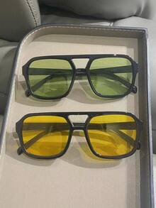 两副椭圆形双梁眼镜，适合青少年，是旅行、户外活动、海滩佩戴和送礼的理想之选。 - 彩色 - 查看 4