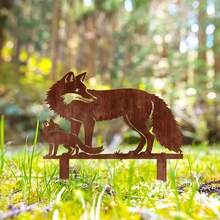 1 件乡村金属狐狸花园桩 - 迷人的庭院艺术雕塑，适用于花坛和菜地、鸡舍设计、理想的野生动物礼物、花园装饰
