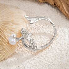 1 pièce Clip d'oreille simple de luxe en métal style ange sirène, faux perle pour un port quotidien, design esthétique chic