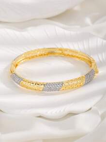 1 pieza Brazalete de cobre chapado en oro de 18K con zirconia, diseño hueco, de moda y elegante, adecuado para uso diario de mujeres, excelente regalo para días festivos