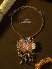 复古鸽子蝴蝶多元素肖像彩色项链，可用作胸针，适合女性日常佩戴，作为礼物或舞会礼物。