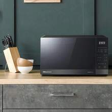 HORNO DE MICROONDAS HISENSE 1.4 PIES CUBICOS NEGRO HMMS3411BMV - Tipo de Enchufe A USA (110-127V) - Ver 6