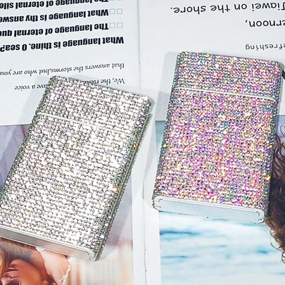 1-częściowa papierośnica z kryształkami, diamentowe pudełko na 20 papierosów, modne, cienkie i przenośne pudełko do przechowywania z diamentami, kreatywne, przenośne damskie pudełko na papierosy do samochodu, idealne na prezent, dekoracja na imprezę, diamentowe skórzane etui na papierosy, odpowiednie do torebek męskich i damskich, kosmetyczki, organizer na kosmetyki, kosmetyczki, organizer na kosmetyki, kosmetyczka, organizer na biurko, kosmetyczka, kosmetyczka, organizer na kosmetyki, kosmetyczka, kosmetyczki, pudełko na biżuterię, saszetka, uchwyt na pędzle do makijażu, uchwyt na pędzle, organizer na perfumy, saszetka, prezenty dla kobiet, prezenty świąteczne, pomysły na prezenty dla kobiet, wystrój pokoju