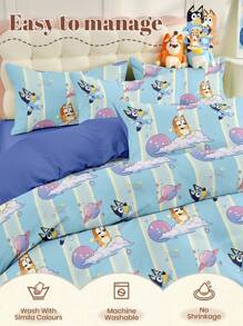 Bluey Set de funda nórdica de 2/3 piezas de Bluey, conjunto de ropa de cama, conjunto de funda de edredón amigable con la piel, conjunto de funda de edredón estilo de dibujos animados, conjunto de ropa de cama suave y cómoda para el dormitorio, con cierre de cremallera, ataduras en las esquinas, transpirable, ligero y suave como la seda, adecuado para todas las estaciones, para cama individual/queen/king, 1 pieza de funda nórdica y 2/1 pieza de funda de almohada, regalo perfecto para vacaciones