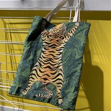 Women Shoulder Bags - 綠葉虎帆布包 - 查看 5