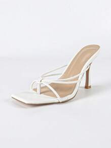 Sandales d'été pour femmes, nouvelle mode européenne et américaine, style britannique sexy et simple avec orteil carré, confortable, rétro, en pu blanc brillant à talon mince, talon recouvert de tissu, classique, social, de rue, populaire, léger, élégant pour le collège, la fête. Sandales à corde ajourée, convenant pour l'été, le printemps et l'automne.