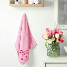 Juego de 3 toallas de mano rosas con lazos, toallas decorativas de algodón bordadas Coquette, suaves y absorbentes para decoración de baño y cocina, secado de manos, limpieza y cocina de 29.5 X 13.7 pulgadas - Tema de lazo rosa - Ver 6