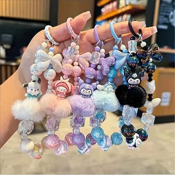 Sanrio 1 Estuche para teléfono con colgante, pendiente para mochila y brazalete con bolas de pelo adorables de los personajes anime Sanrio My Melody, Gato negro y Cinnamoroll, pintados a mano