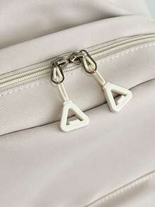 这款背包可用于多种用途，可单肩背。适合日常使用、通勤、户外活动、笔记本电脑、大学生背包、青少年男孩和女孩，适合大学、商务、工作、通勤高中、户外、徒步旅行、旅行、攀岩、体育场、运动、郊游、返校书包