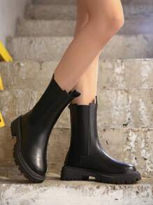 畅销厚底女靴，秋冬季，时尚新款中筒马靴，派对靴