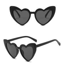 3PCS Women Vintage Heart Glasses, Fashion Cat Eye Heart Glasses For Bridal Shower, Bachelor Party, Wedding, Bride Team Favor, Fashion Accessory(A Little Scratch, Please Do Not Order)