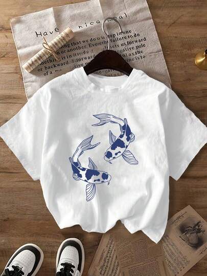 Blusas de verano, Camisetas casuales con estampado de koi para mujer de talla grande, Camisetas de manga corta de cuello redondo, Blusas de moda de primavera, verano y otoño con un diseño vibrante de koi azul y blanco