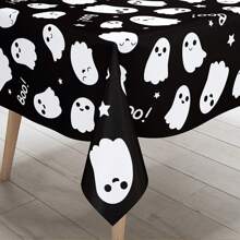 1 pieza Mantel rectangular, 145cm (57.08 pulgadas) de diámetro, 140x180cm (55.11 pulgadas x 70.86 pulgadas). Mantel de poliéster con estampado de fantasmas negros y blancos para Halloween, fondo negro con fantasmas blancos de dibujos animados y "¡BÚ!", adecuado para fiesta de Halloween, reunión de niños, decoración de restaurantes y decoración del hogar