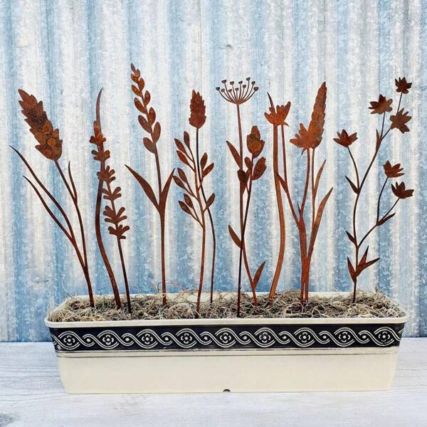 12pcs Rust-Colored Metal Flower Sets, Rust-Colored Wildflower Bouquets For Flower Pot Decoration, Rust-Colored Plant Stumps For Outdoor Garden Decoration, And Indoor Living Room And Bedroom Vase Placement