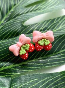 1 pièce Boucles d'oreilles à clous en résine avec nœud papillon et fraise, mignonnes et douces, convenant pour les femmes et les filles pour une utilisation quotidienne