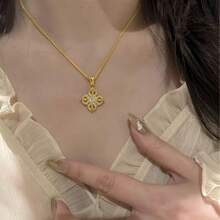 纯银四叶花金项链复古四叶草造型高端满钻百搭锁骨链