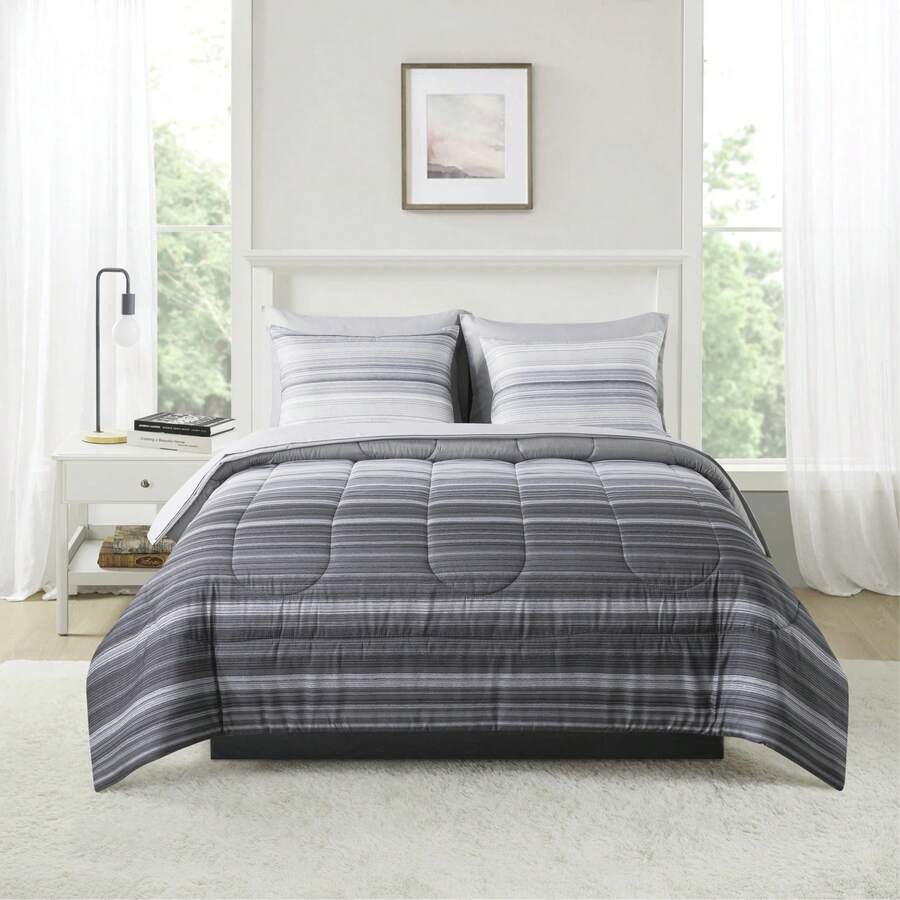 7-Piece Reversible Bed In A Bag Comforter Set With Sheets, Blue Floral, Queen - Grey Stripe - 查看 1