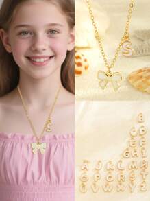 1pc Cute Exquisite Elegant White Bow 26 English Initials Zinc Alloy Double Pendant Gold Necklace Clavicle Chain, Suitable For Children, Girls, Family, Friends, Summer, Travel, Street Fashion Single Item Jewelry, Suitable For Daily Decoration, Holiday Birthday Gift, Children's Jewelry