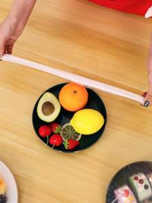 1包100套一次性保鲜膜套装和一次性浴帽套装家用保鲜碗盖PE保鲜膜100/50片一次性保鲜膜，一次性保鲜膜家用厨房冰箱剩饭水果食品塑料密封保鲜罩