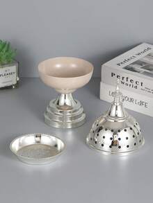 阿拉伯风格的镂空香炉，设计巧妙地将传统工艺与现代审美相结合，采用流行的摩卡色、金色、银色、黑色等多色组合，满足不同风格的装饰需求。