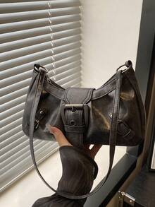 时尚新款纯色五金扣装饰单肩包，百搭经典现代风格女士手提云朵包，适合逛街、钱包、购物、年轻女性、大学生、新人、白领人士。非常适合办公室、大学、工作、商务、通勤、户外活动、旅行和郊游