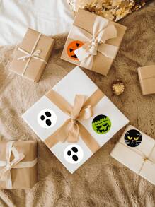 500 pièces Stickers décoratifs d'Halloween de 2,5 cm, motif mignon de citrouilles, chats et fantômes, stickers autocollants, set de stickers thème Halloween adorable pour le DIY, l'emballage cadeau, la décoration de cartes, la décoration de fête, adapté pour la célébration d'Halloween et la décoration de la maison