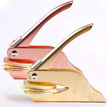 1 件定制压花印章，适合作为儿童礼物，多功能，装饰性，字母，时尚，现代，多彩，可爱，可爱，休闲，定制，个性化，独特，定制，适合送给他的理想礼物，适合送给她的理想礼物，多功能，装饰性，字母，时尚，现代，多彩，可爱，可爱，休闲，定制，个性化，独特，定制，适合送给他的理想礼物，适合送给她的理想礼物，定制儿童成长纪念品 - 彩色 - 查看 2