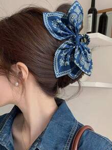 1pc Women's Cashew Bow Hair Clip, Bohemian Style, Suitable For Vacation And Various Holiday Photography, Simple, Elegant And Atmospheric, Suitable For Wearing When Playing At The Beach, Black And White Color Matching, Can Firmly Grasp Hair, An Exquisite Hair Accessory Headwear. Hair Claws Claw Clips Hair Clips Hair Jaw Clip Hair Clamps Hair Clutch Hair Catcher Clip