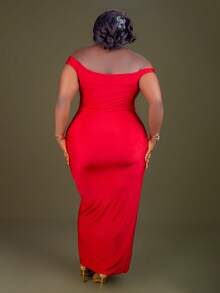 CurvyTilda 春夏女装派对婚礼酒红色无袖一字肩前扭褶装饰前开叉侧聚拢大码针织连衣裙