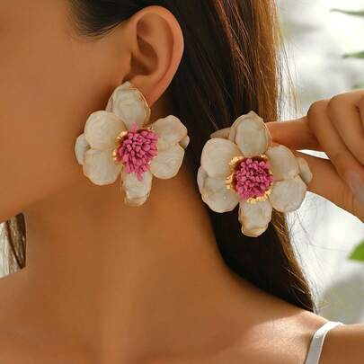 1 par de elegantes aretes de flor de champán vintage ligeros, aretes florales dulces para mujeres, adecuados para vacaciones y uso diario