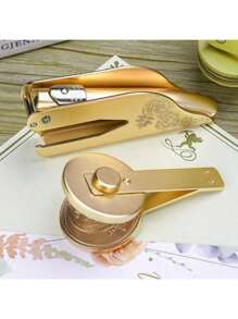 1 件定制压花印章，适合作为儿童礼物，多功能，装饰性，字母，时尚，现代，多彩，可爱，可爱，休闲，定制，个性化，独特，定制，适合送给他的理想礼物，适合送给她的理想礼物，多功能，装饰性，字母，时尚，现代，多彩，可爱，可爱，休闲，定制，个性化，独特，定制，适合送给他的理想礼物，适合送给她的理想礼物，定制儿童成长纪念品 - 彩色 - 查看 6