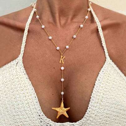 1 pieza Collar con colgante de cadena con abalorios con inicial en forma de estrella de mar para mujeres