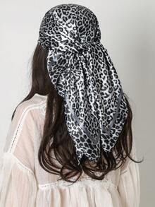 1 件豹纹仿丝围巾休闲女士头巾，适合日常佩戴