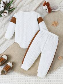 Conjunto de ropa informal de alta calidad de 3 piezas para bebé niño: body bordado con parches de punto, pantalón de puño acanalado y outfit casual cómodo