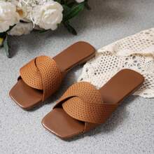 Fashionable & Elegant Classic Flat Slip-On Slippers For Young Mothers