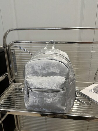 时尚休闲简约独特个性背包，别致的女性设计感