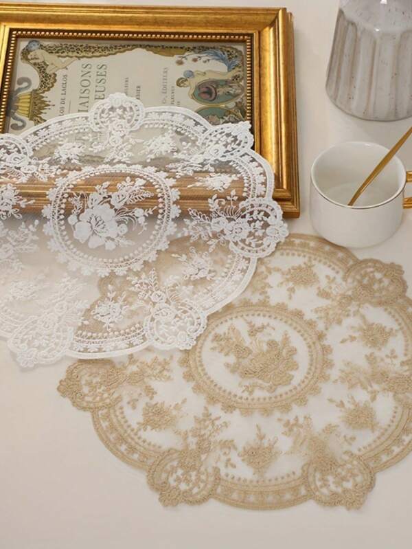 1pc, Exquisite Round Lace Tablecloth-Unique Hollow Design With Crochet Flower Pattern, Thermal Insulation, Woven Materials, Multifunctional Table Mats, Coasters, Placemats-Retro Style, Bedside Table Decoration, Dust Cover, Room Decoration Lace Tablecloth, Christmas Desktop Decorations