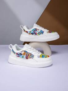 Kinderschuhe, Kinderschuhe, Kindersneaker, Mädchen Sneaker, Jungen Sneaker, modischer Graffiti-Muster weiße Schuhe, leichte, weichsohlige Schnürsenkelsschuhe aus imitiertem Super-PU-Weiß, vielseitige modische weiße Schuhe, Strandurlaubs-Lässig-Slip-On-Schuhe, Unisex-Studentenschuhe für alle Jahreszeiten