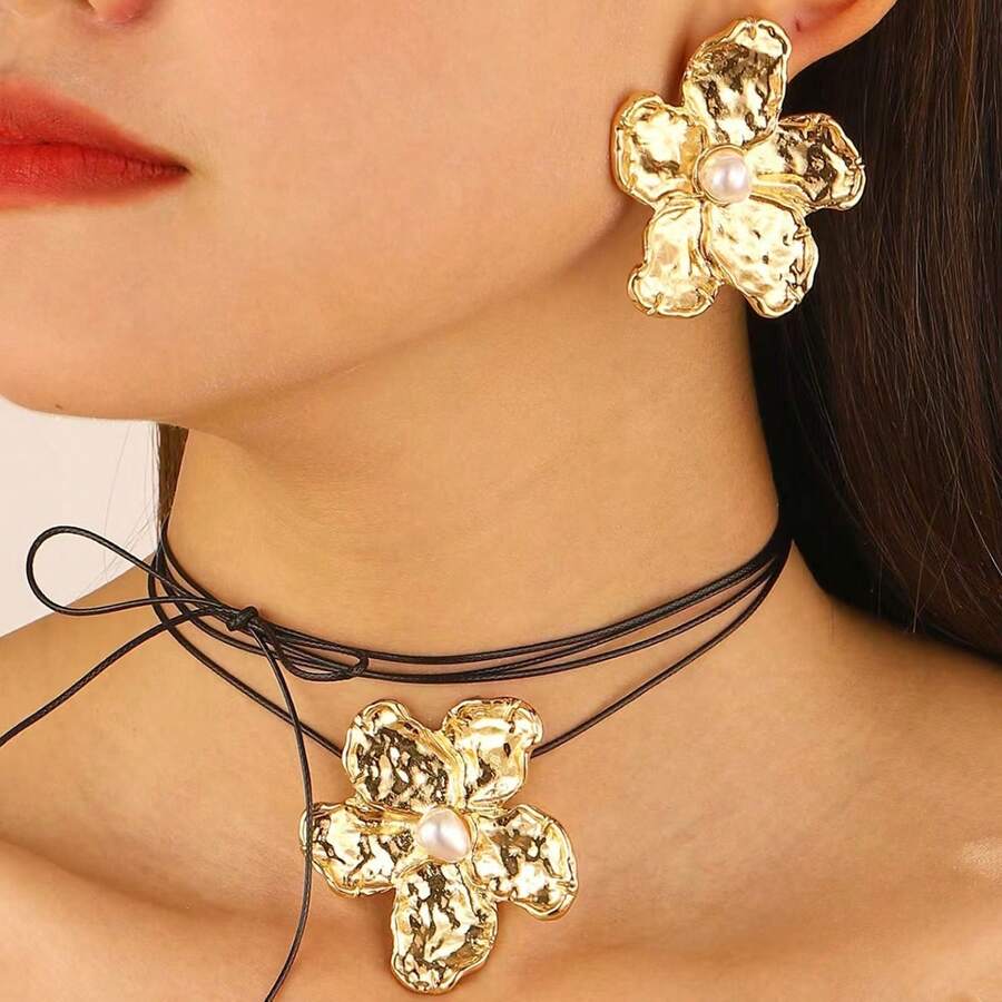 3 件休闲创意花朵吊坠项链耳环新款金色合金颈链女式新款魅力节日派对珠宝夸张立体褶皱金属花朵颈链个性花朵项链