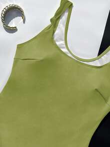 Women's Solid Color Square Neck One-Piece Swimsuit. Designed With A Minimalist Square Neckline And Wide Straps, Radiating Vitality With A Bright Color Tone. - Green - View 3