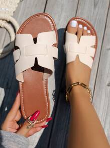 2025 Summer New Plus Size Women's Shoes - Snake Skin Embossed Round Toe, PU Flat Sandals, Casual Beach Vacation Style. Comfortable Summer Footwear, Suitable For Daily Wear, Fashionable Open Toe Design, Good Breathability, Versatile Casual Sandals, Matching Any Outfit, Suitable For French Feminine Style, Dresses, Beach, Honeymoon, Boho Style, Toe Clip, Flat Casual Shoes, Beach Shoes