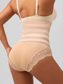 A Women's High Waisted Lace Hip Lifting And Abdominal Cinching Underwear,
