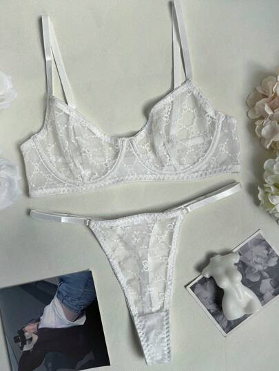 Ensemble de lingerie sexy et romantique transparent pour femmes